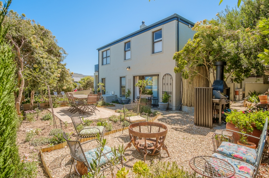 4 Bedroom Property for Sale in Stonehaven Estate Western Cape